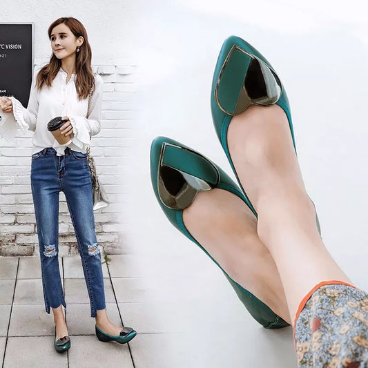 Luxury Designers Flats Casual Boat Fashion Metal Decoration Pointed Low-cut Slip-on Women Shoes