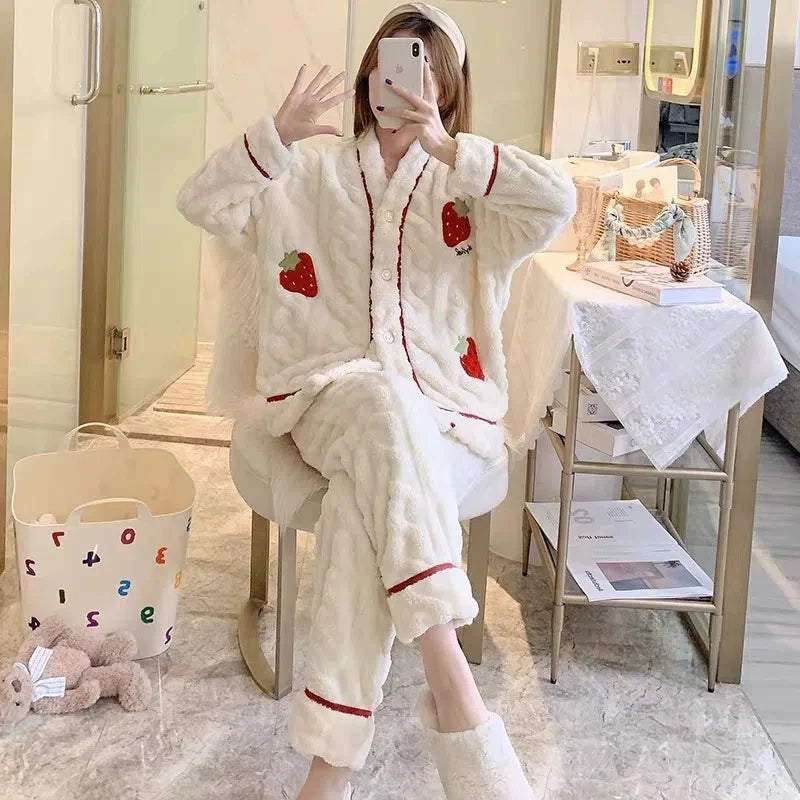 Winter Strawberry Pajamas Set Woman Pyjamas Sets Thick Coral Velvet Flannel Girl Warm Sleepwear Pajama Sets Women Lounge