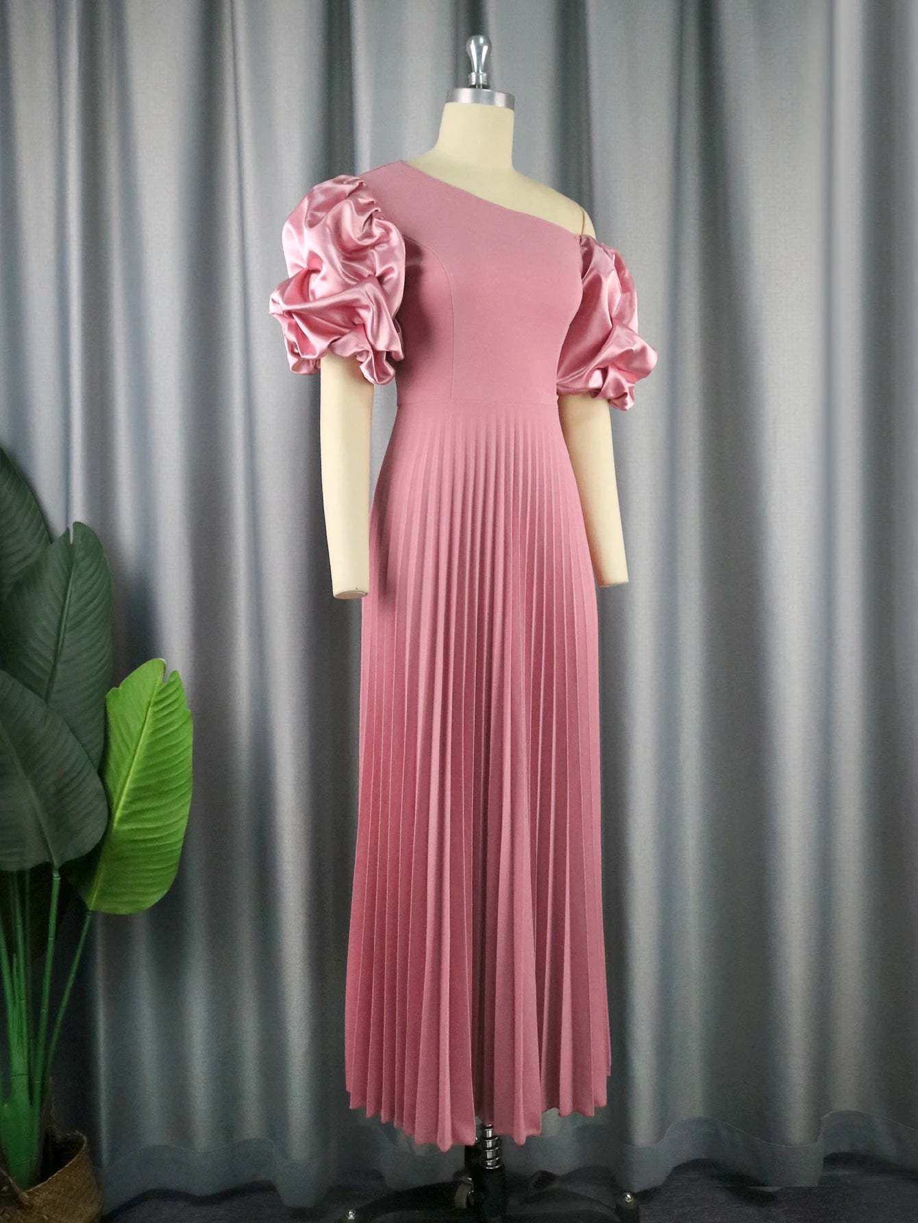 ONTINVA Cold Shoulder Dresses Plus Size Short Puff Sleeve Pink Empire A Line Pleated Outfits for Ladies Event Party  Women Plus Size Clothing - Women Prom