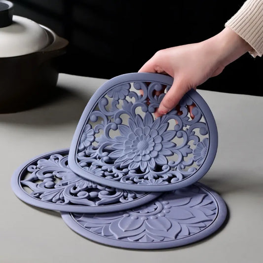 3pcs Round Silicone Placemats Retro Hollow Carved Table Mats Set for Table Dishes and Pot Holders Hot Pads Dining