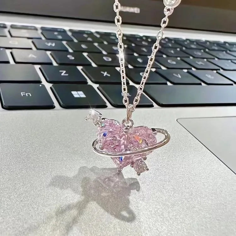 New Fashion Trend Unique Design Elegant Delicate Light Luxury Pink Zircon Heart Party Premium women jewellery